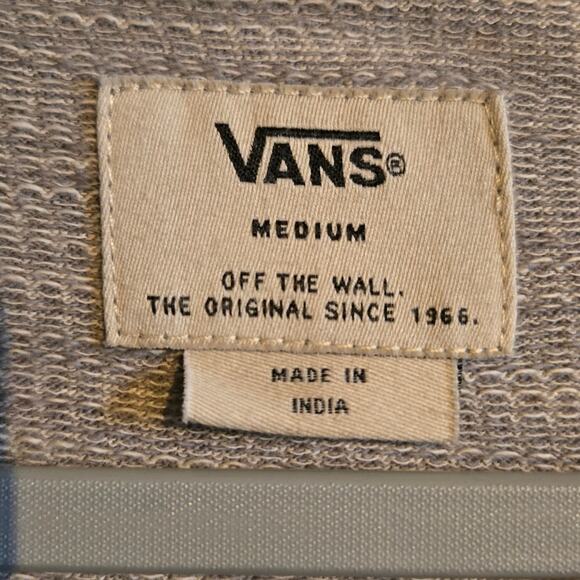 Vans long sleeve shirt with pockets, size M NWT - Picture 4 of 5